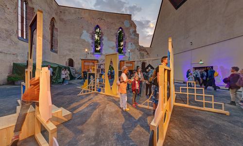 It's a labyrinth: a walk-through installation by Odour Odessa