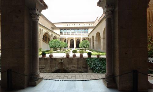 Patio de santa Isabel