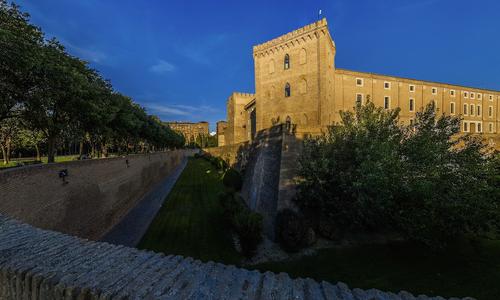 Vista trasera de La Aljafería 3