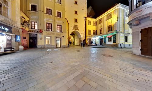 Michalská brána (Puerta de San Miguel)