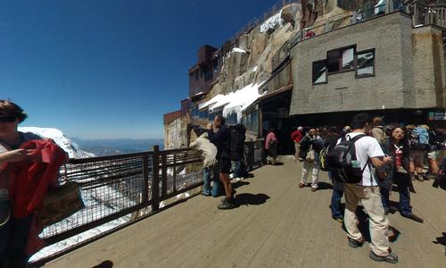 Le Pas dans le vide (Aiguille du Midi)