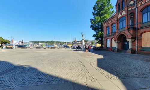 Schiffbrückstraße
