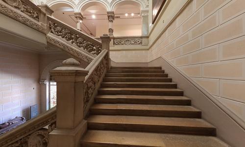 Escalera del Museo Provincial