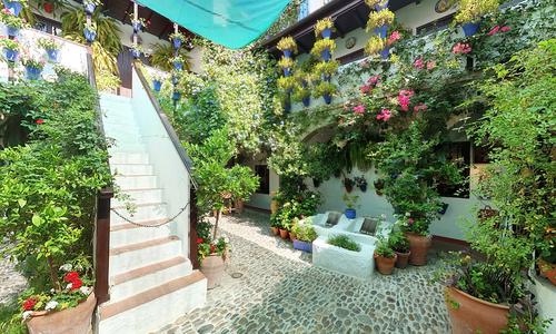 Patio en la calle de San Basilio 1